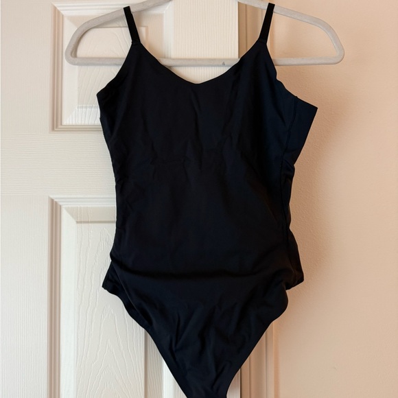 Pinsy V Neck Spaghetti Butter Sculpt® Seamless Shapewear Bodysuit - Picture 2 of 5